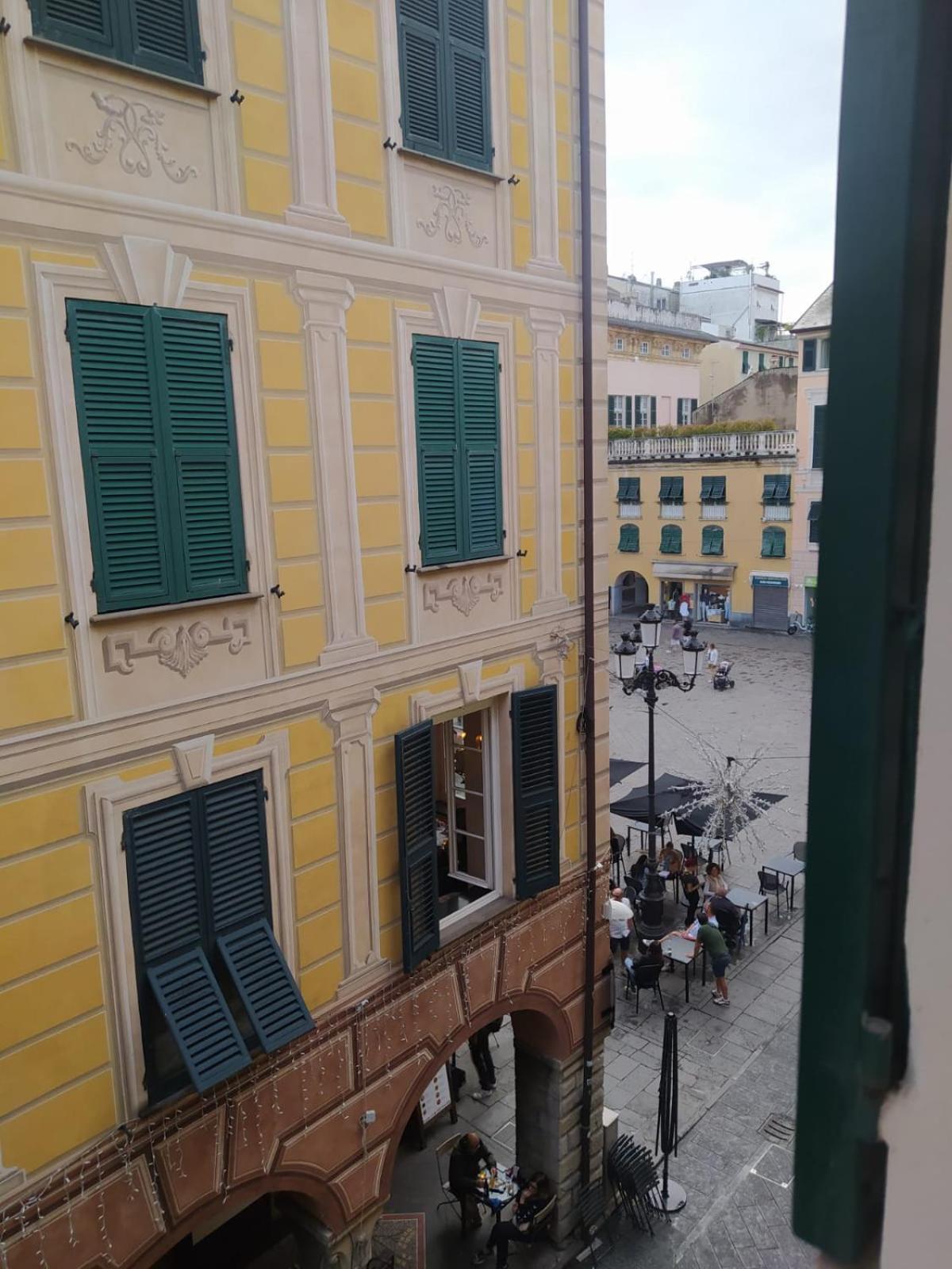 Апартаменты Le Stanze Sopra I Portici Кьявари Экстерьер фото